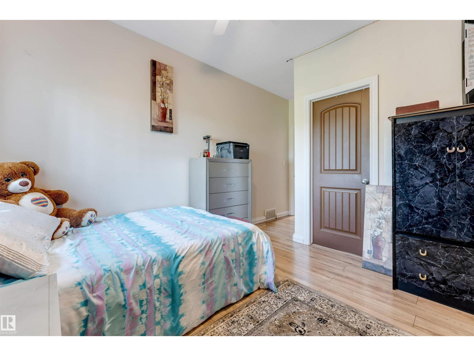 7920 7 AV SW - 39