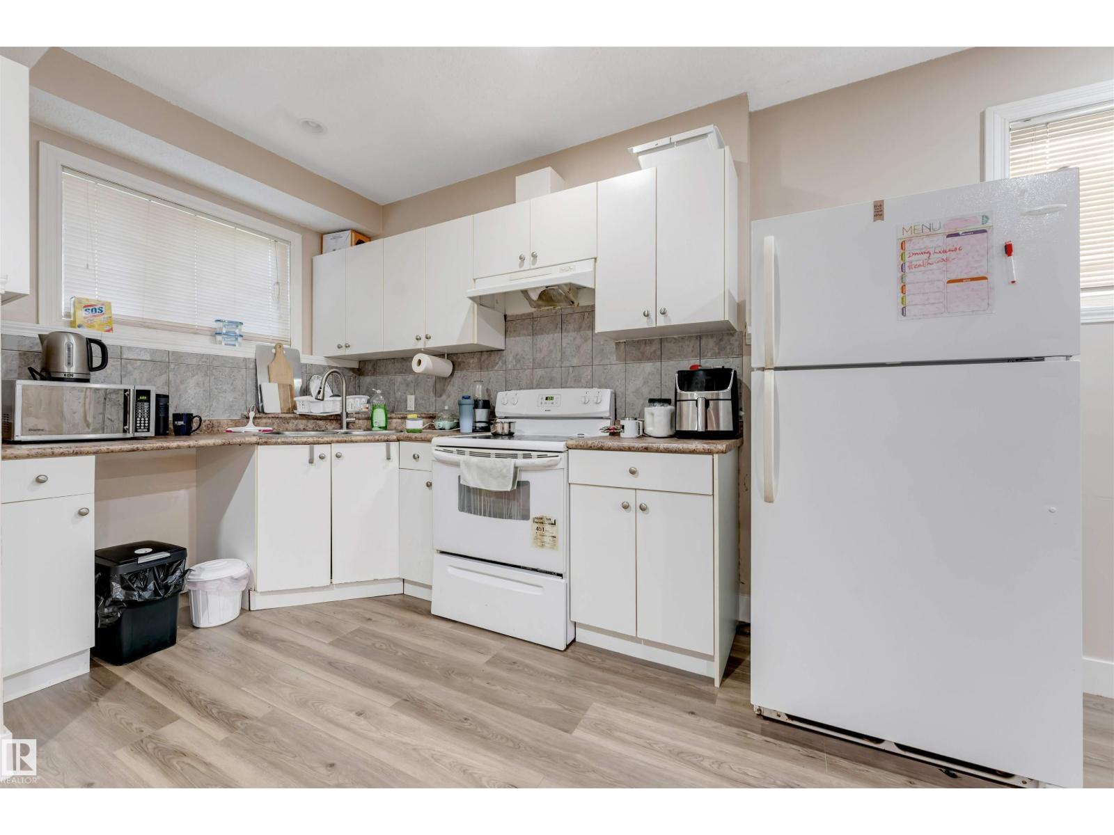 7920 7 AV SW — photo 46