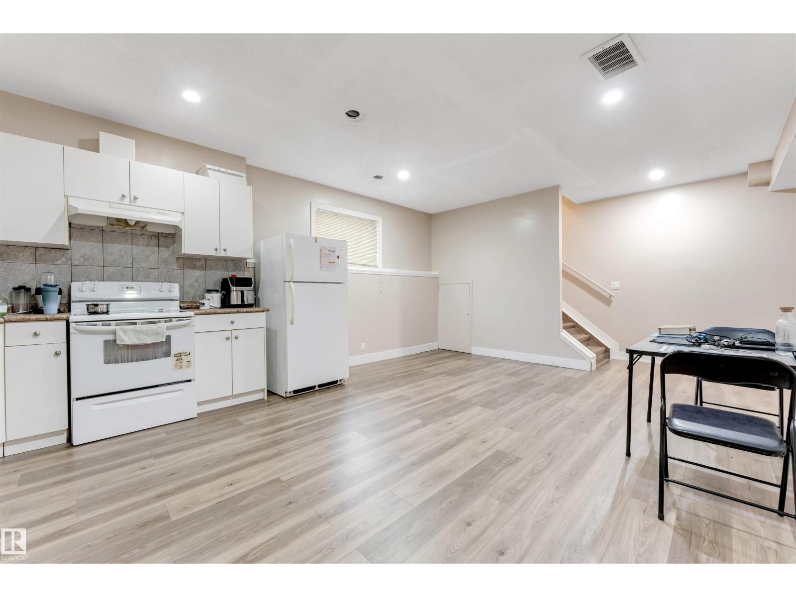 7920 7 AV SW - 47