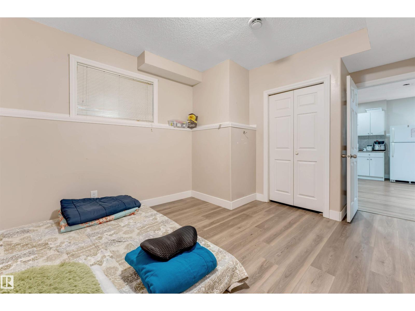 7920 7 AV SW — photo 48