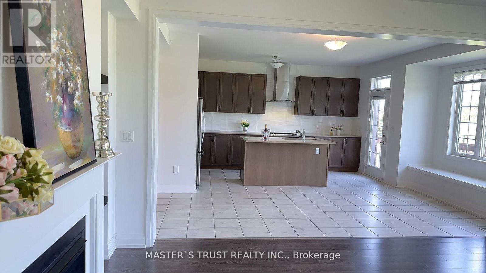 102 FRANK KELLY DRIVE - 10