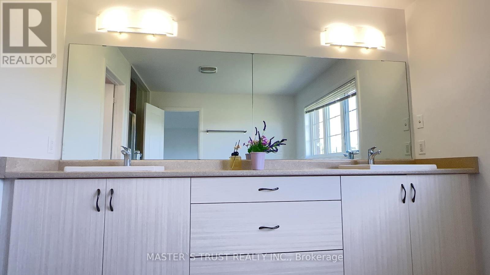 102 FRANK KELLY DRIVE - 26