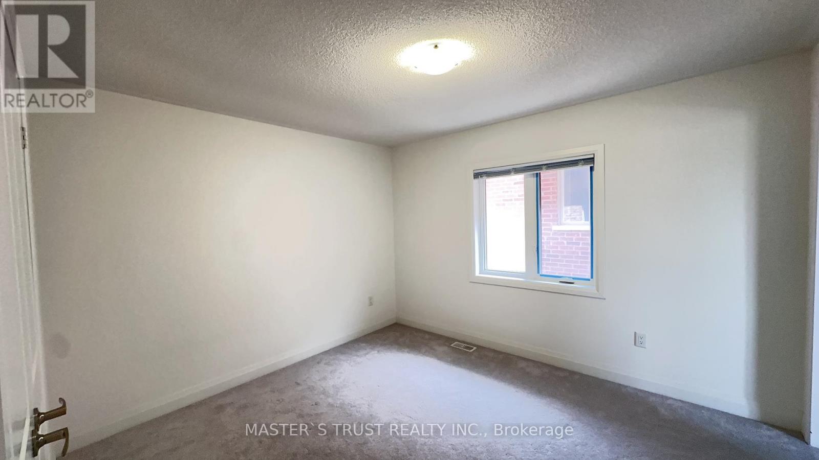 102 FRANK KELLY DRIVE - 31
