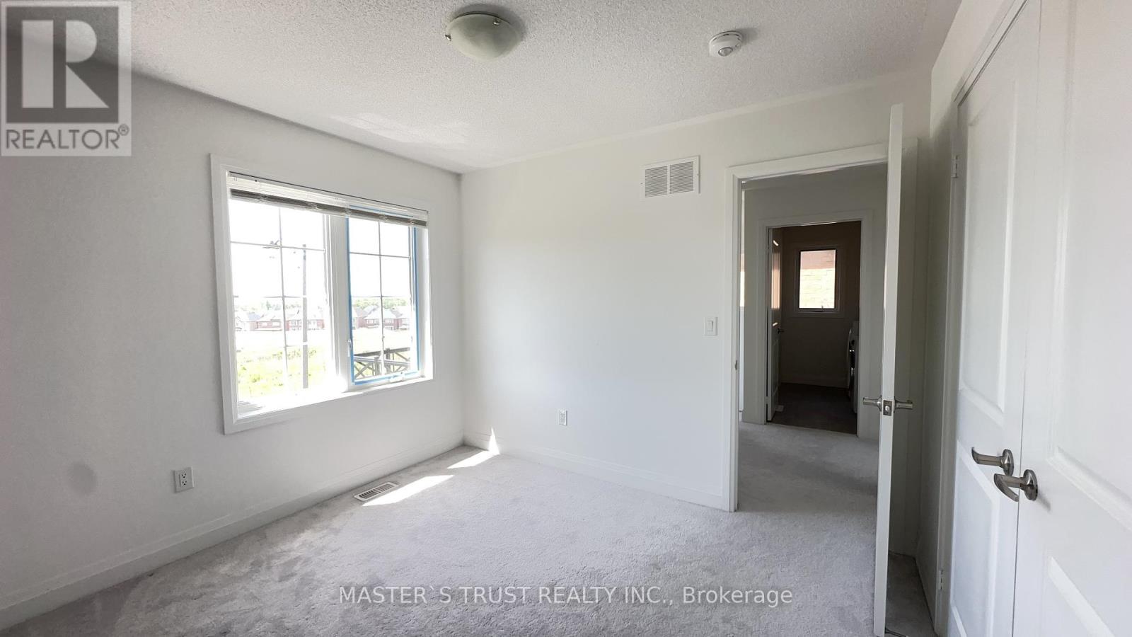 102 FRANK KELLY DRIVE - 33