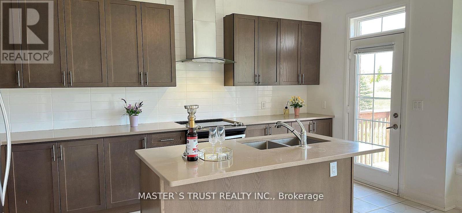 102 FRANK KELLY DRIVE - 6