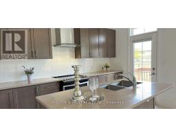 Bedroom 3 - 102 Frank Kelly Drive, East Gwillimbury, ON L9N0V3 Photo 8