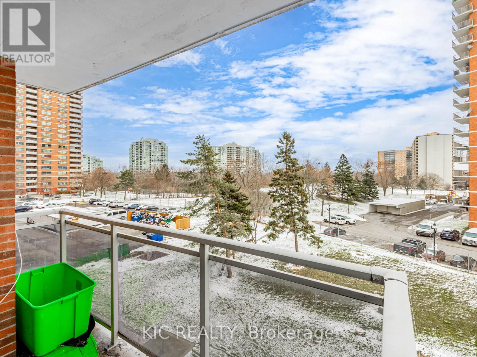 #403 2645 KIPLING AVENUE - 17