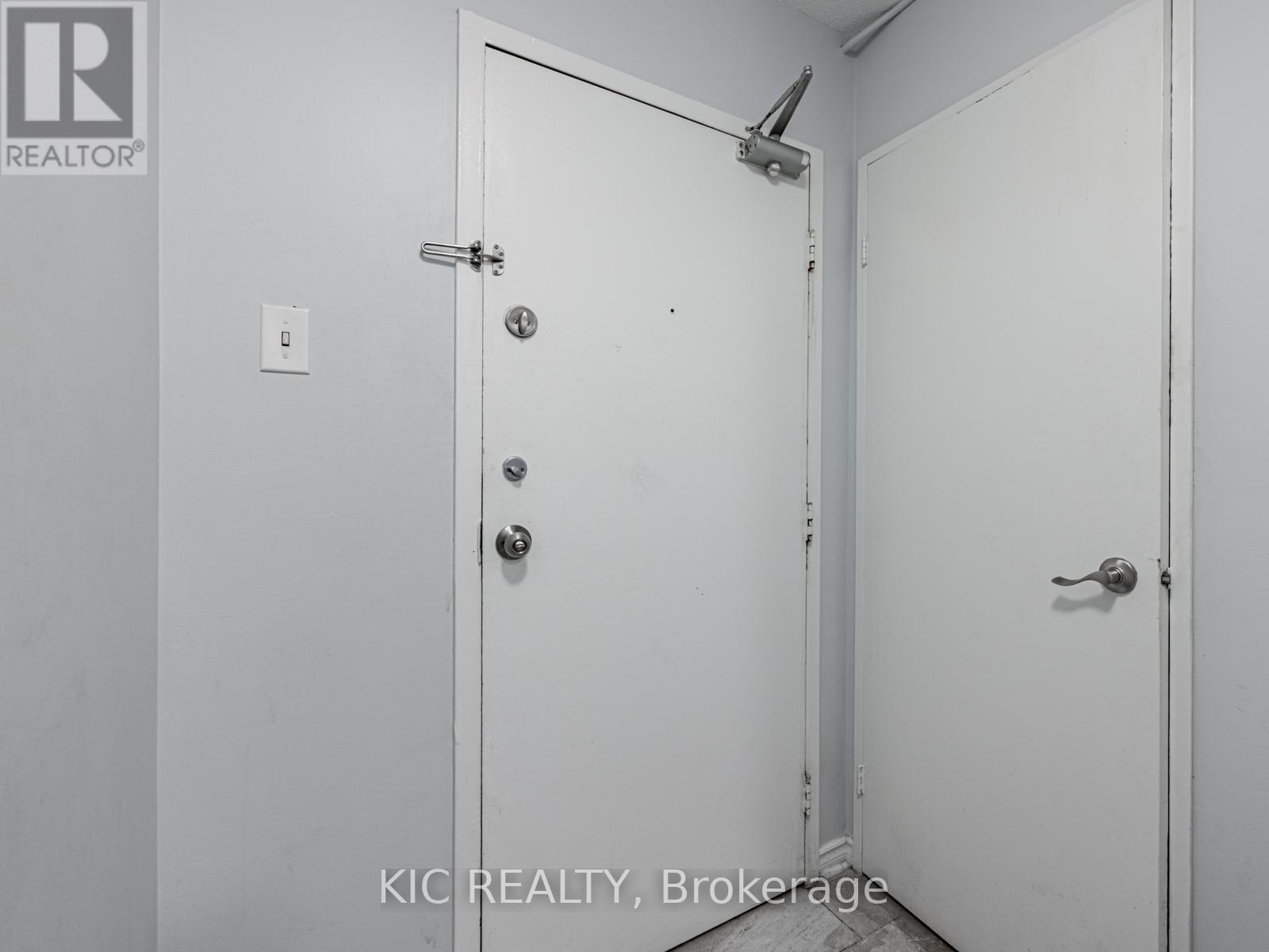 #403 2645 KIPLING AVENUE - 5