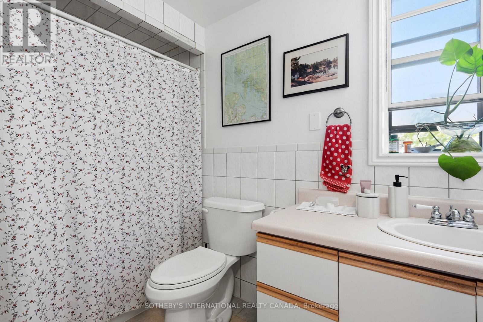 376 SUNNYSIDE AVENUE - Image 10
