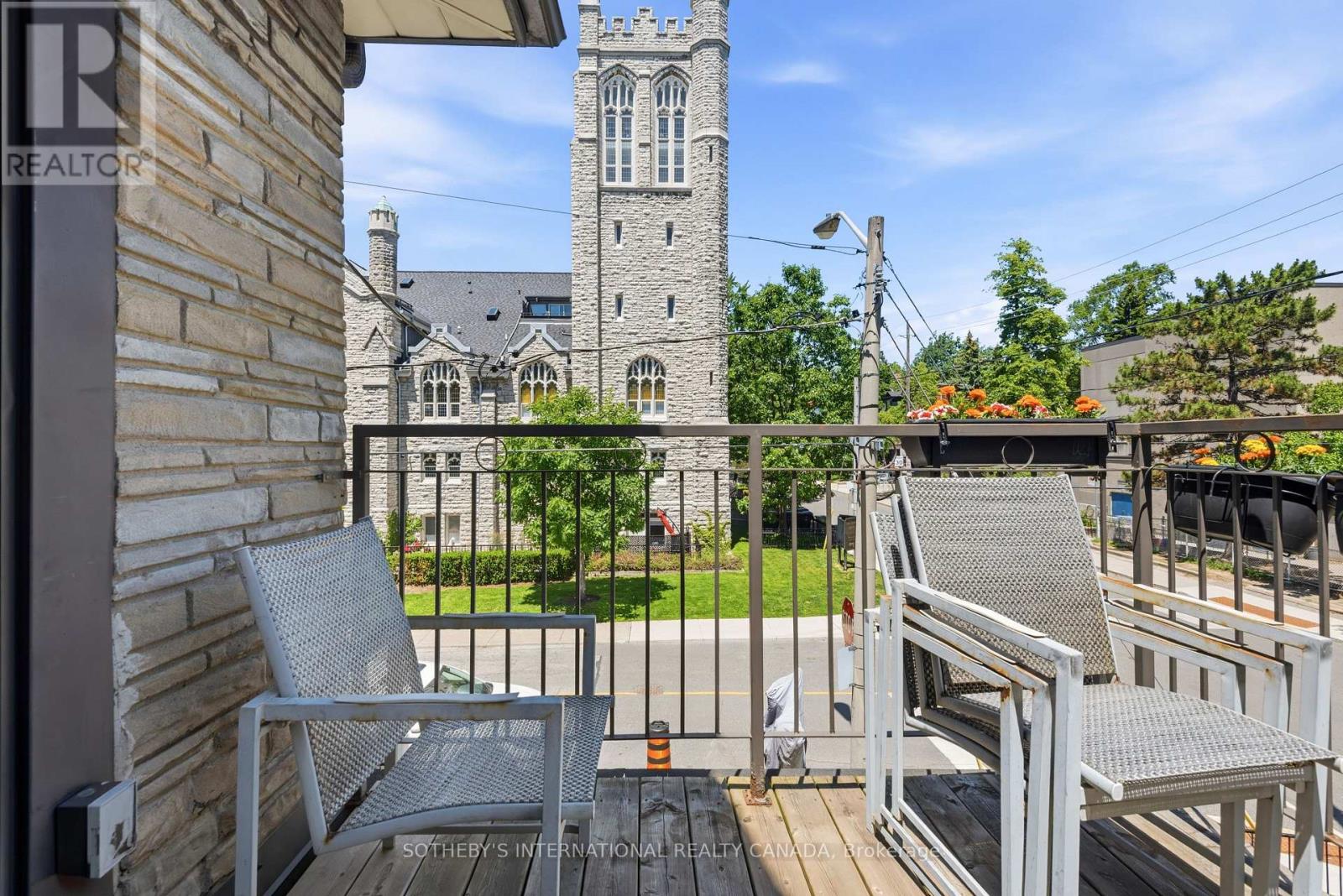 376 SUNNYSIDE AVENUE - Image 12