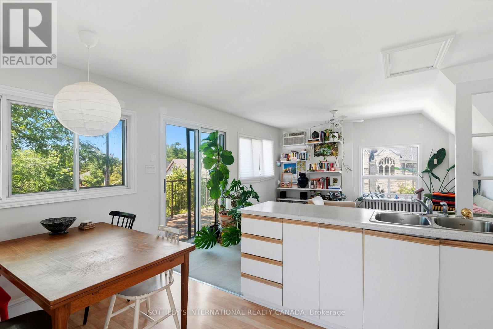376 SUNNYSIDE AVENUE - Image 20
