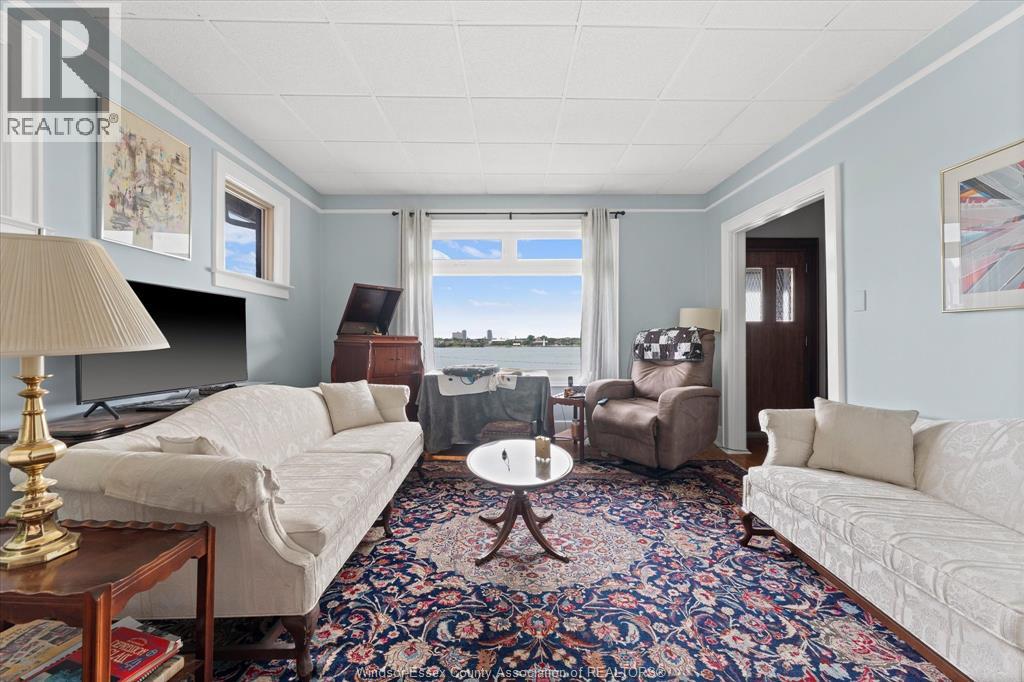 1331 RIVERSIDE DRIVE - 12
