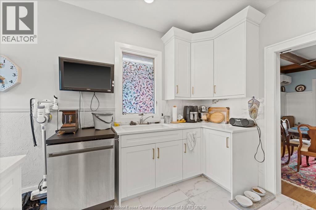 1331 RIVERSIDE DRIVE - 8