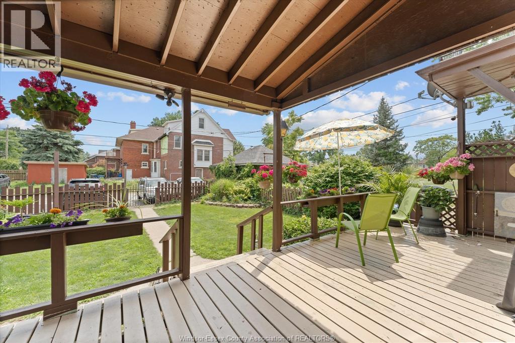 1331 RIVERSIDE DRIVE - 21