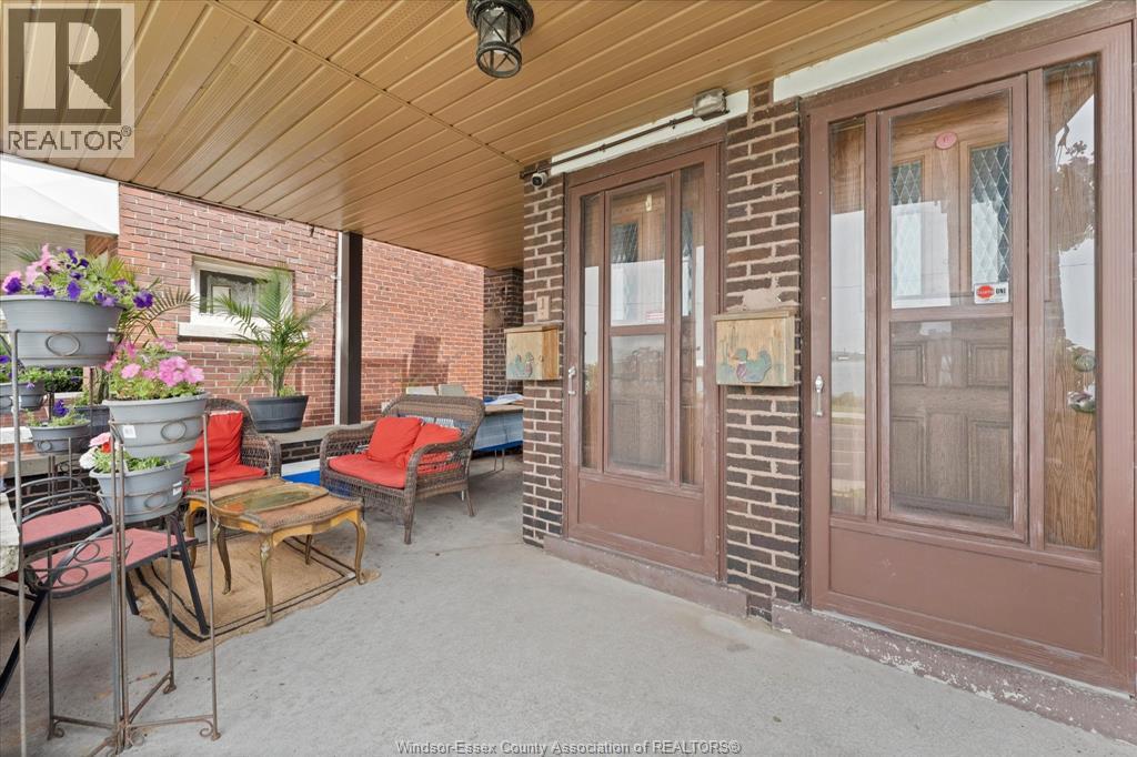 1331 RIVERSIDE DRIVE - 5