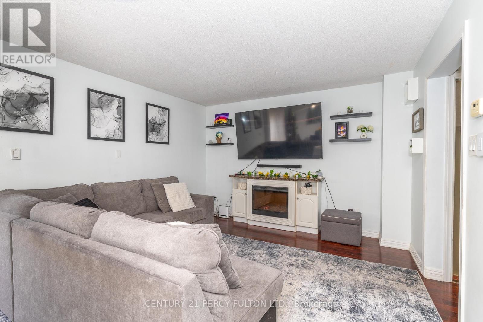 557 COBBLEHILL DRIVE - 15