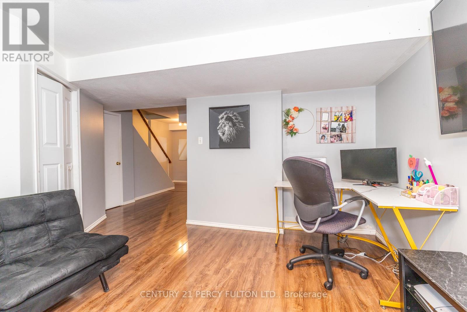 557 COBBLEHILL DRIVE - 35