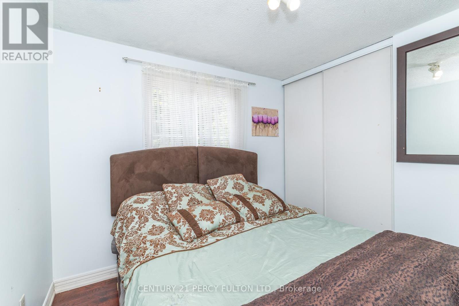 557 COBBLEHILL DRIVE - 25
