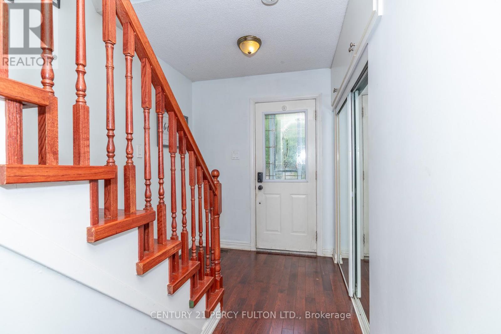 557 COBBLEHILL DRIVE - 6