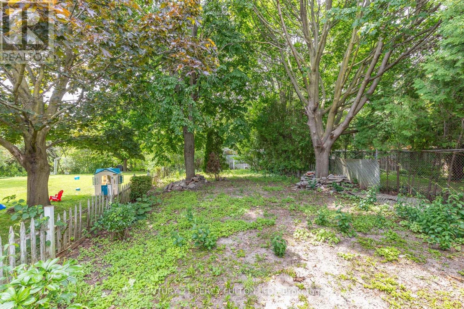 557 COBBLEHILL DRIVE - 40