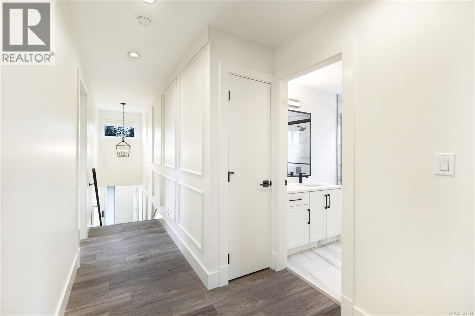 909 Harbour View St - 28