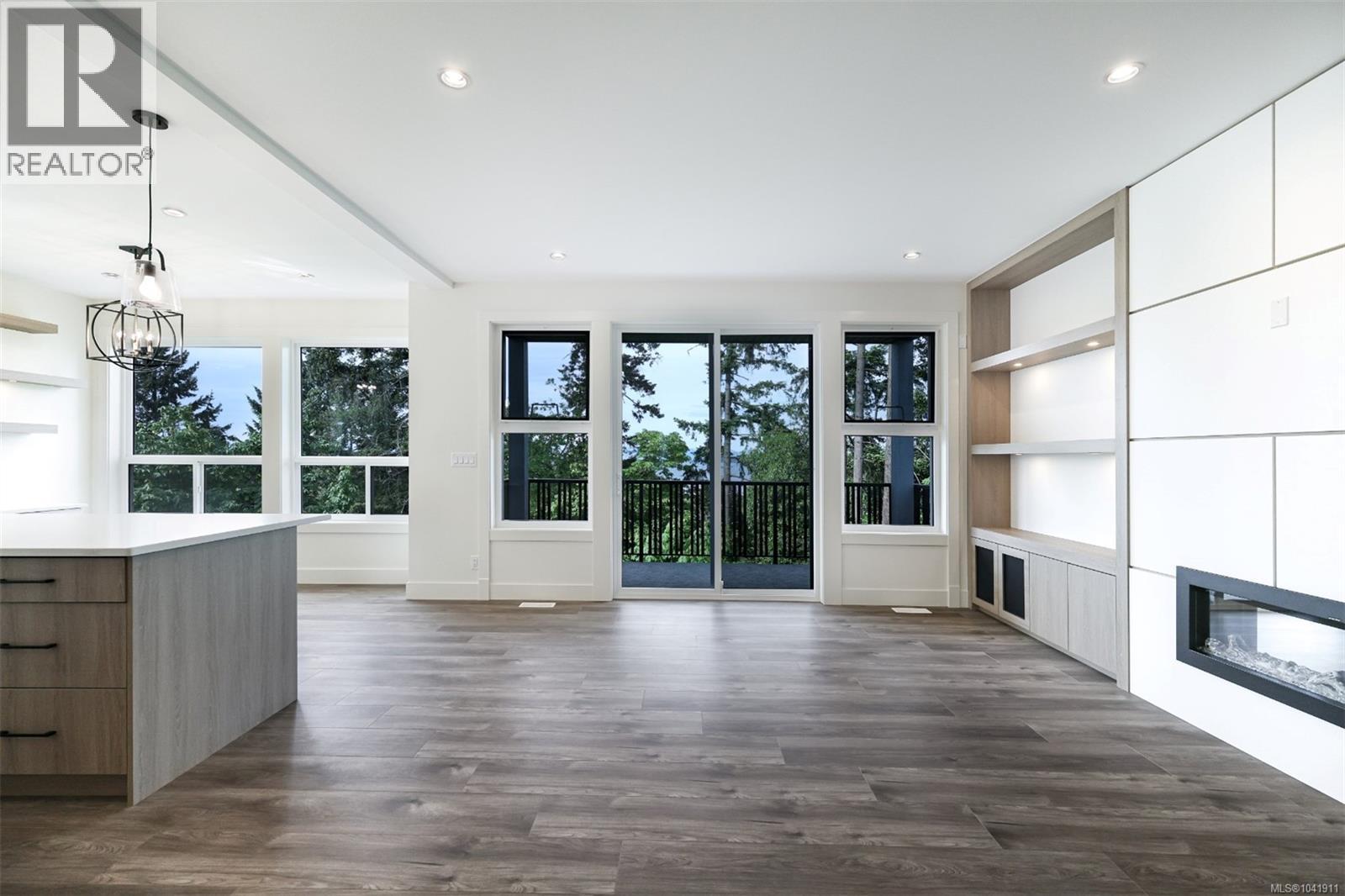 909 Harbour View St - 32