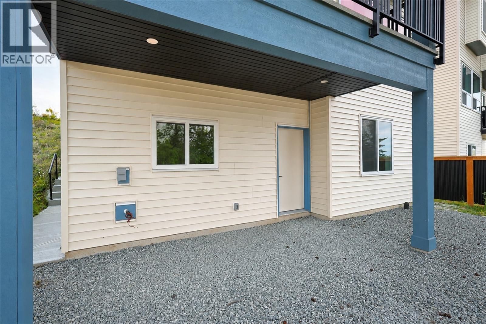 909 Harbour View St - 39