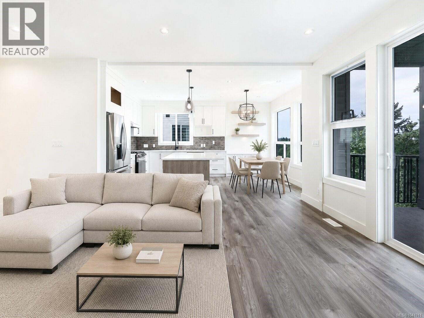 909 Harbour View St - 4