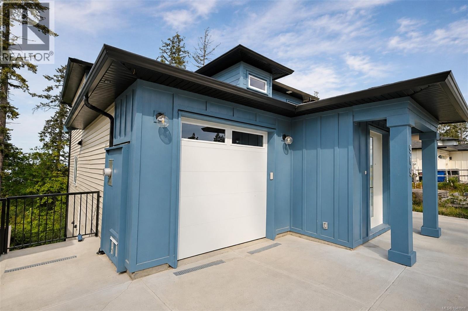909 Harbour View St - 44