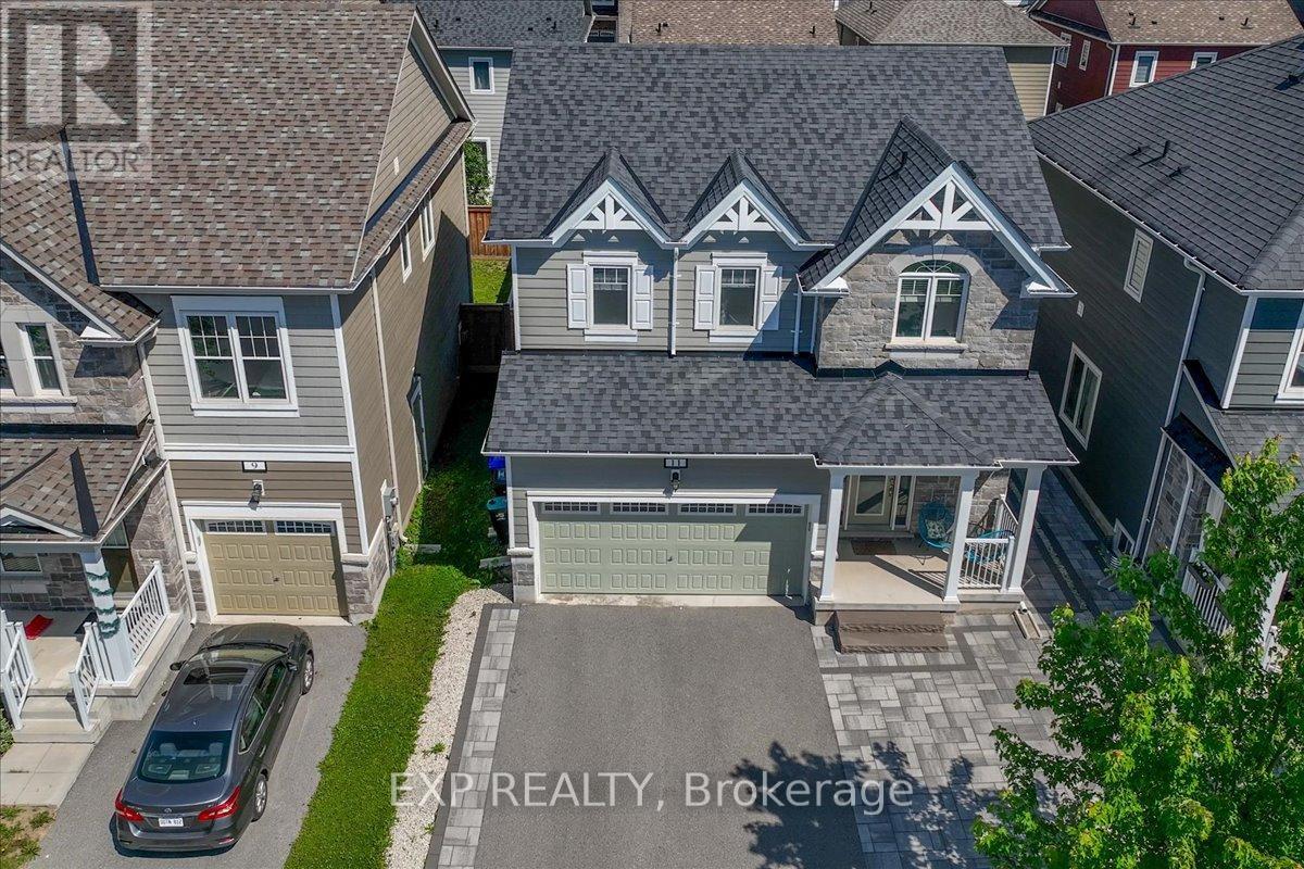 11 CATAMARAN DRIVE - 33