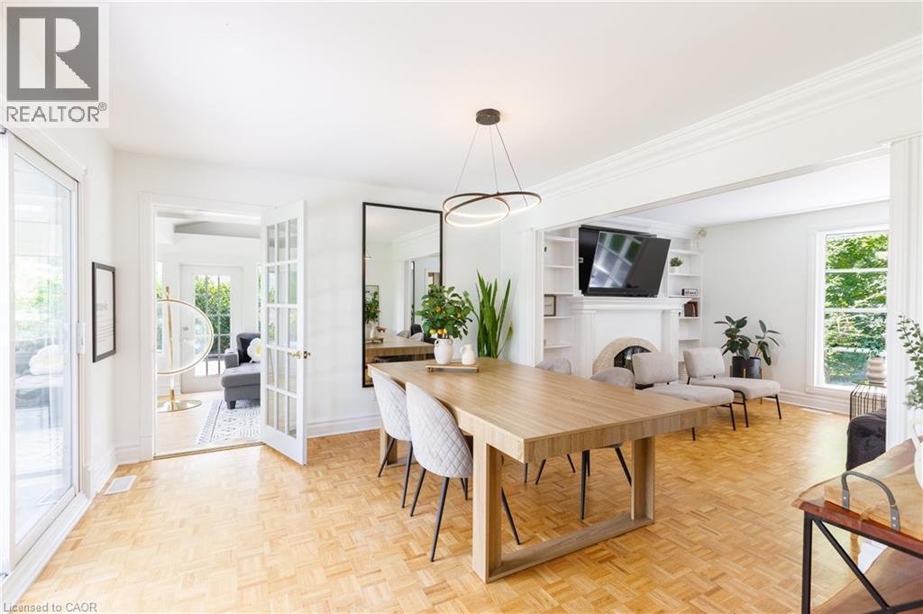 176 RIVERBANK Drive - Image 14