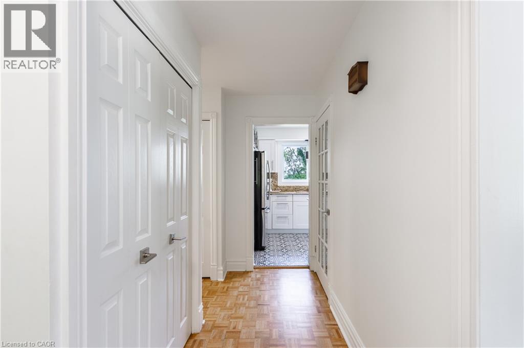 176 RIVERBANK Drive - Image 22