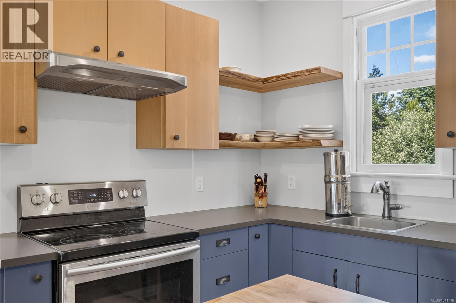 307 3rd St - 17