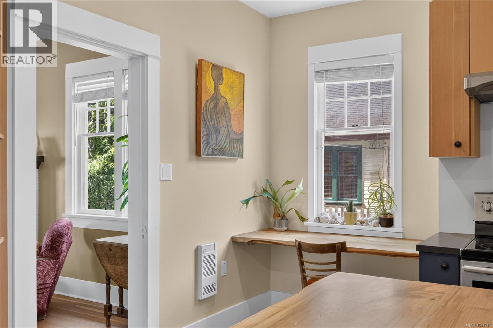 307 3rd St - 22