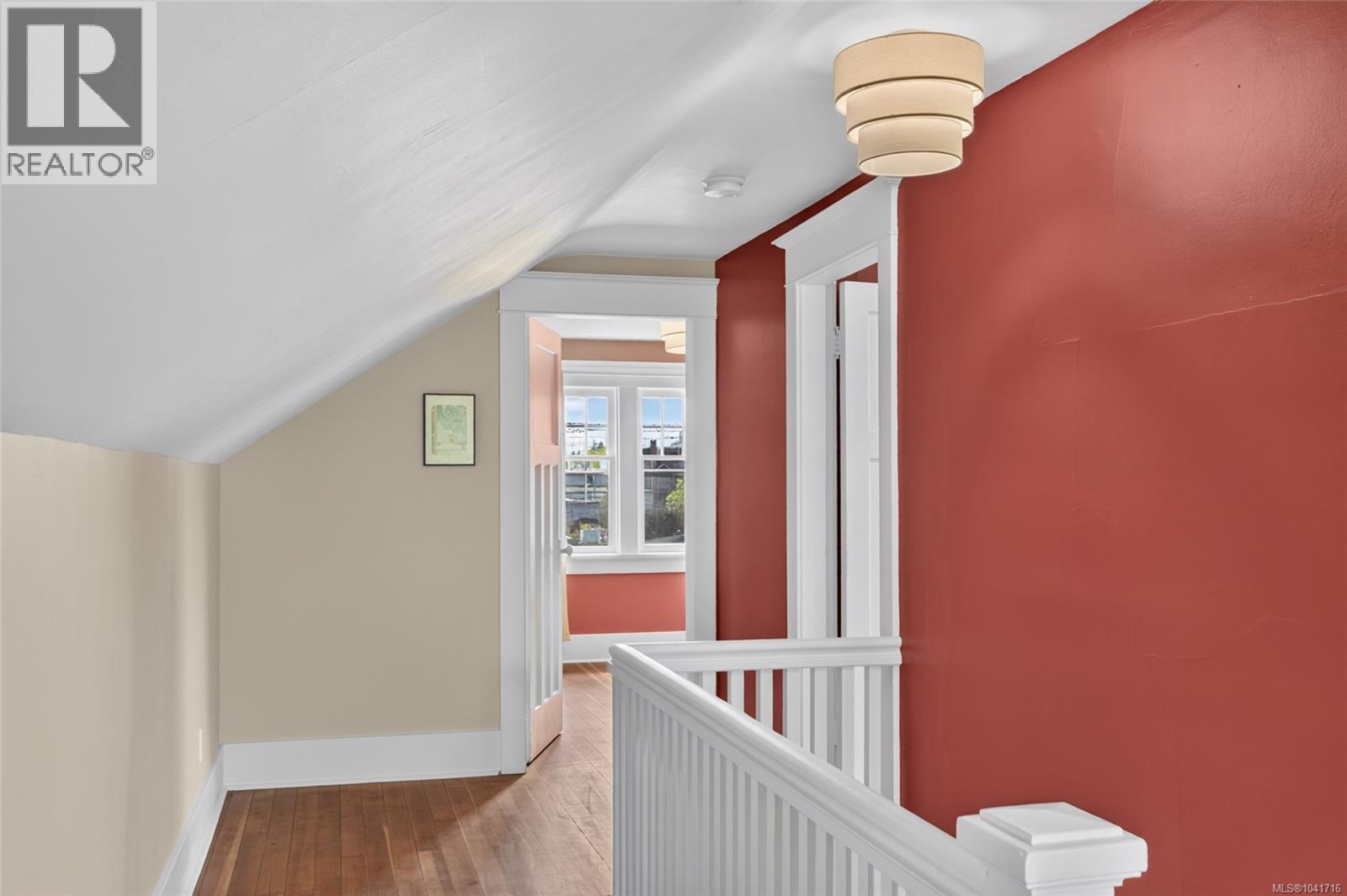 307 3rd St - 36