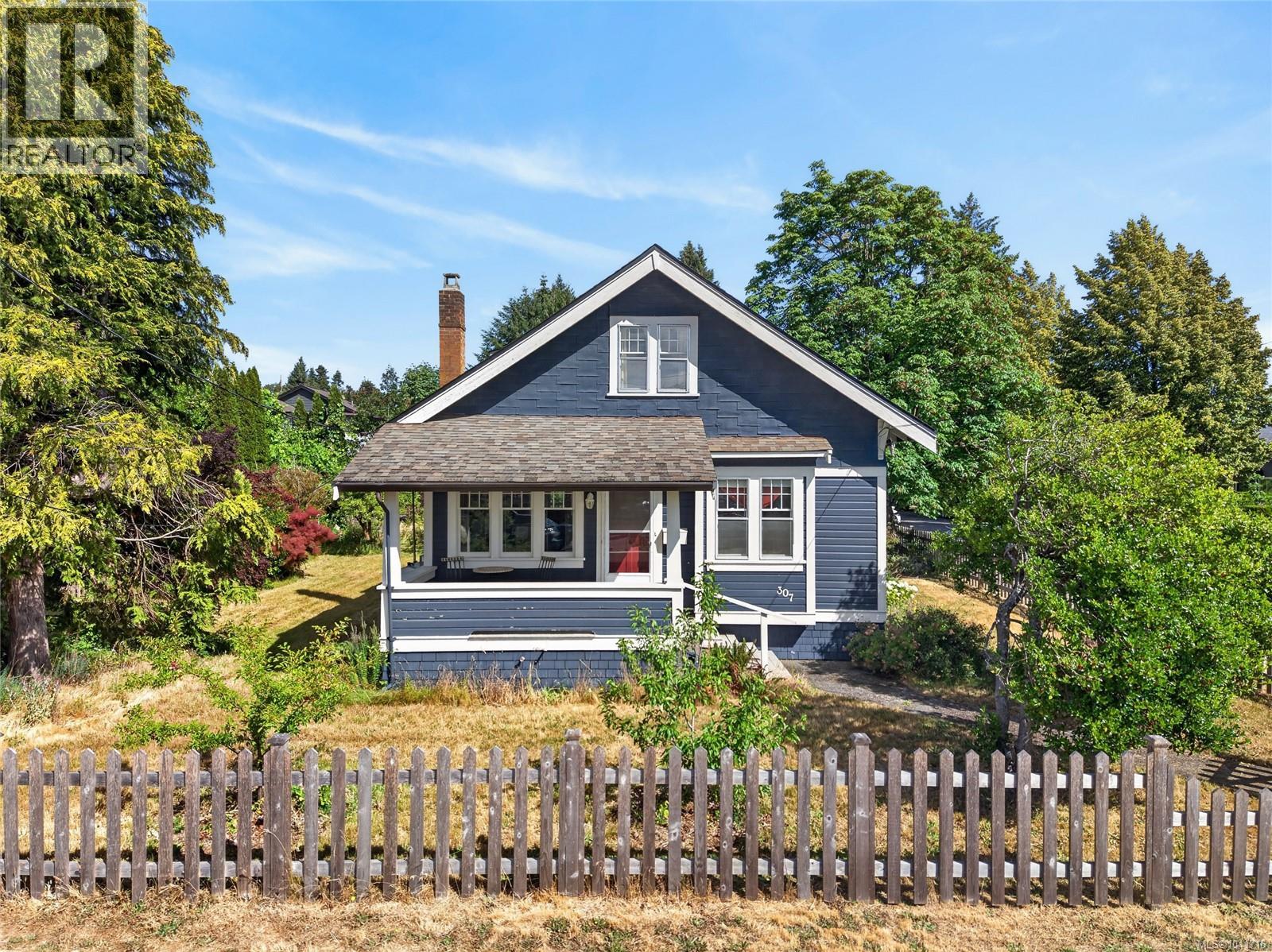307 3rd St - 67