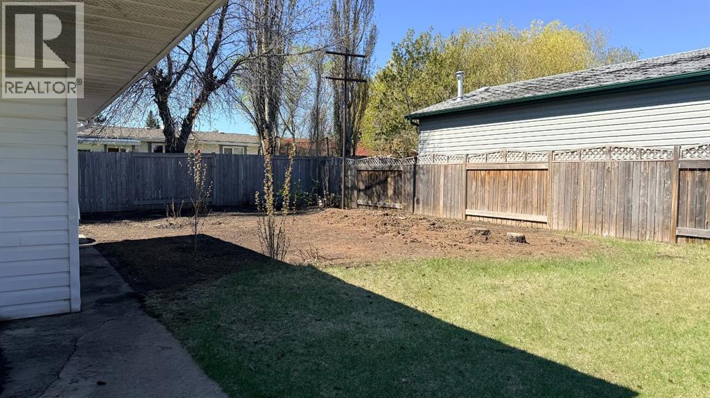 5205 32 Street - 5
