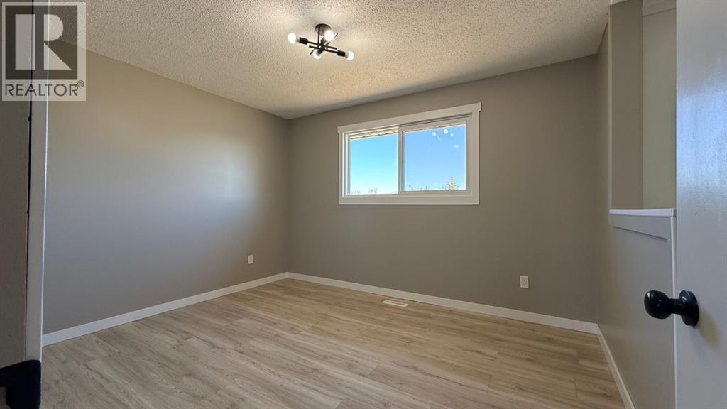 5205 32 Street - 22