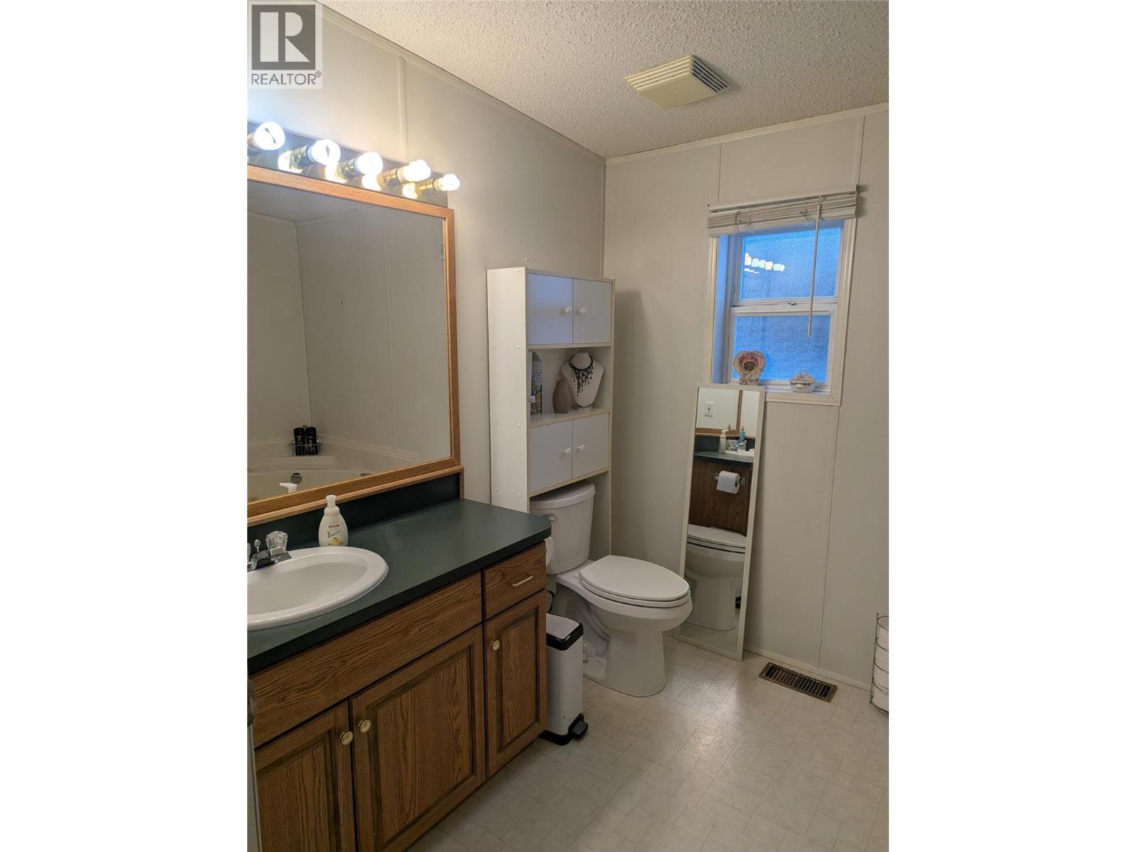 4893 Gerella Road - 22
