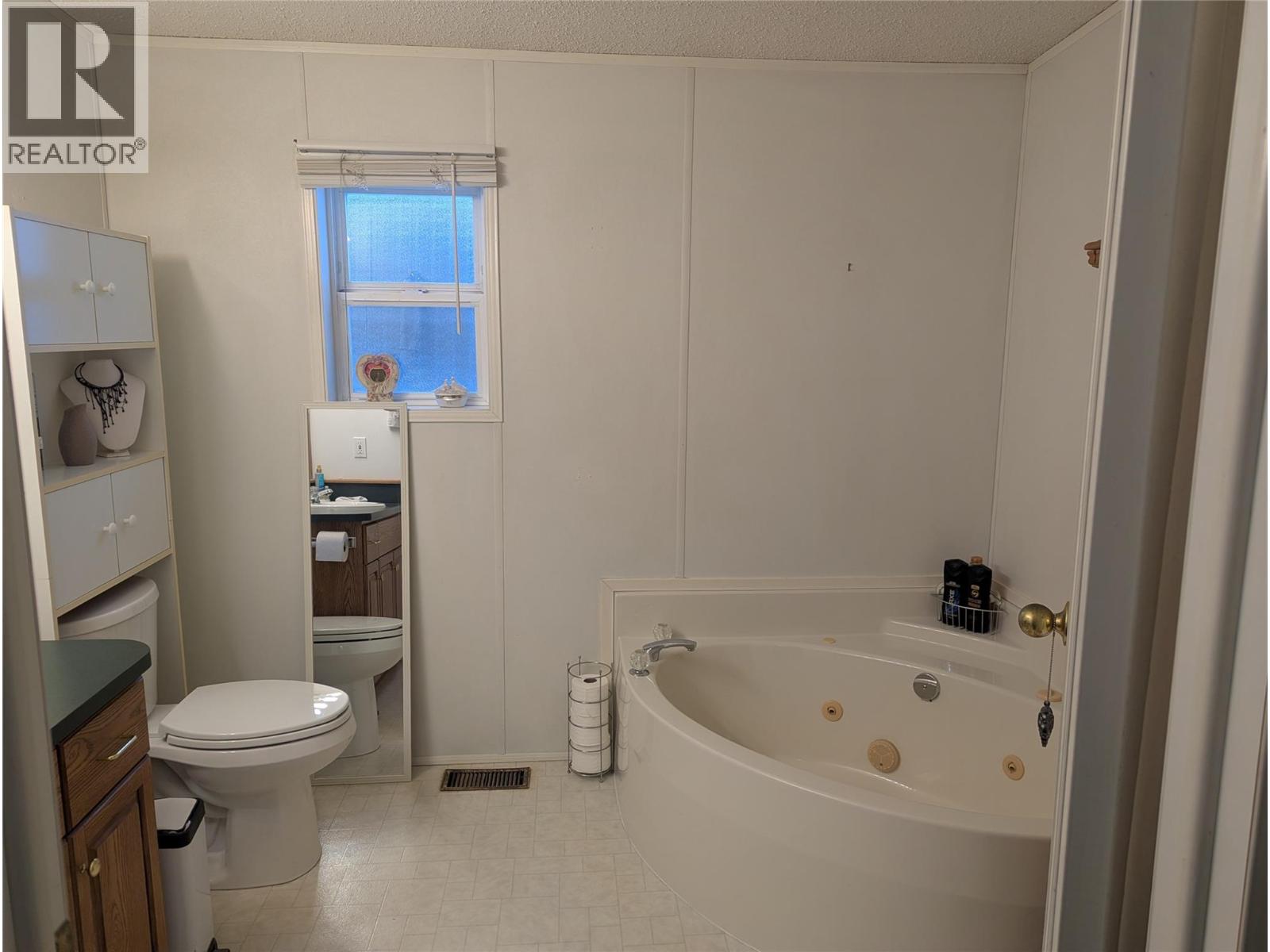 4893 Gerella Road - 21