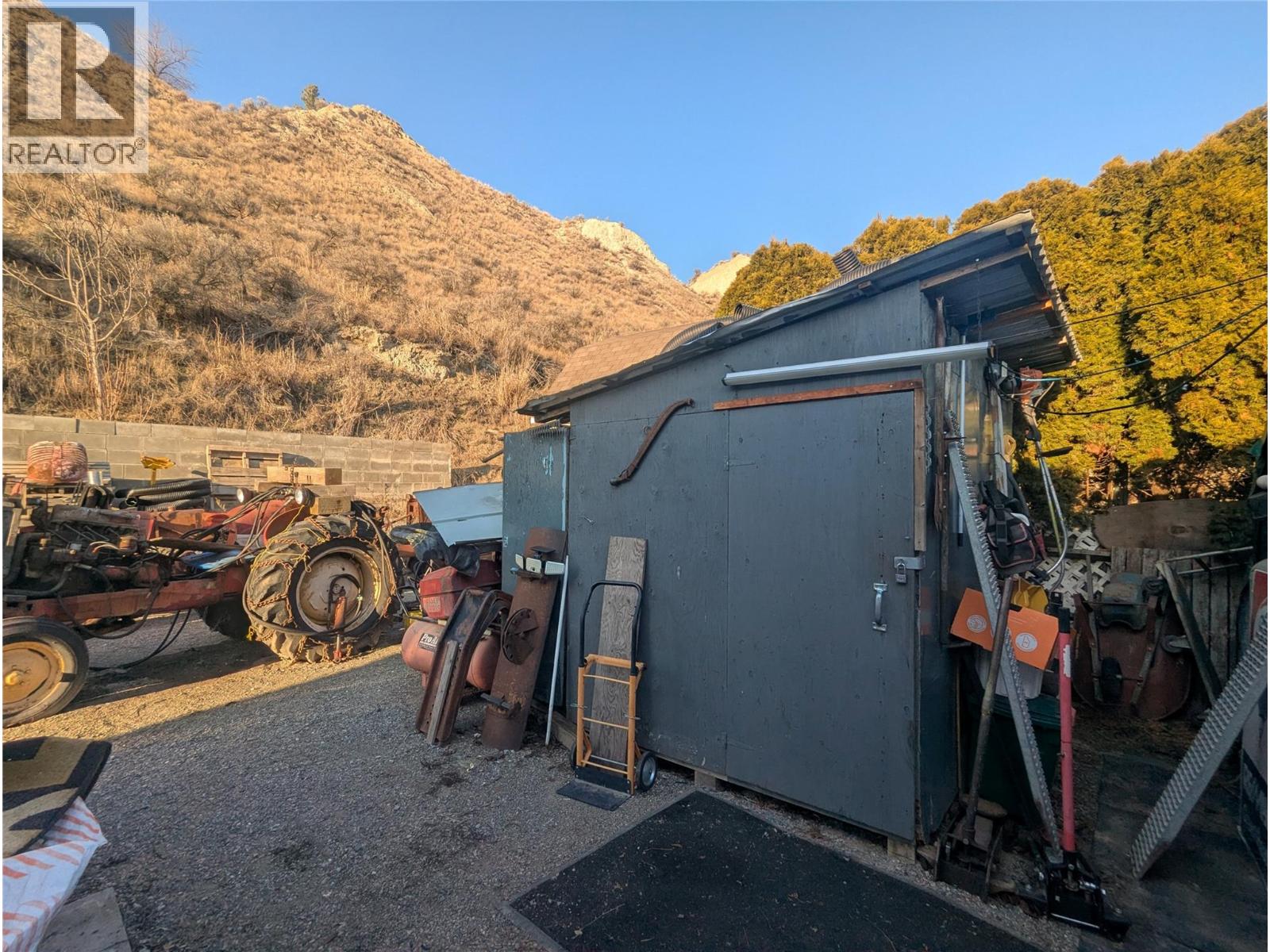 4893 Gerella Road - 38