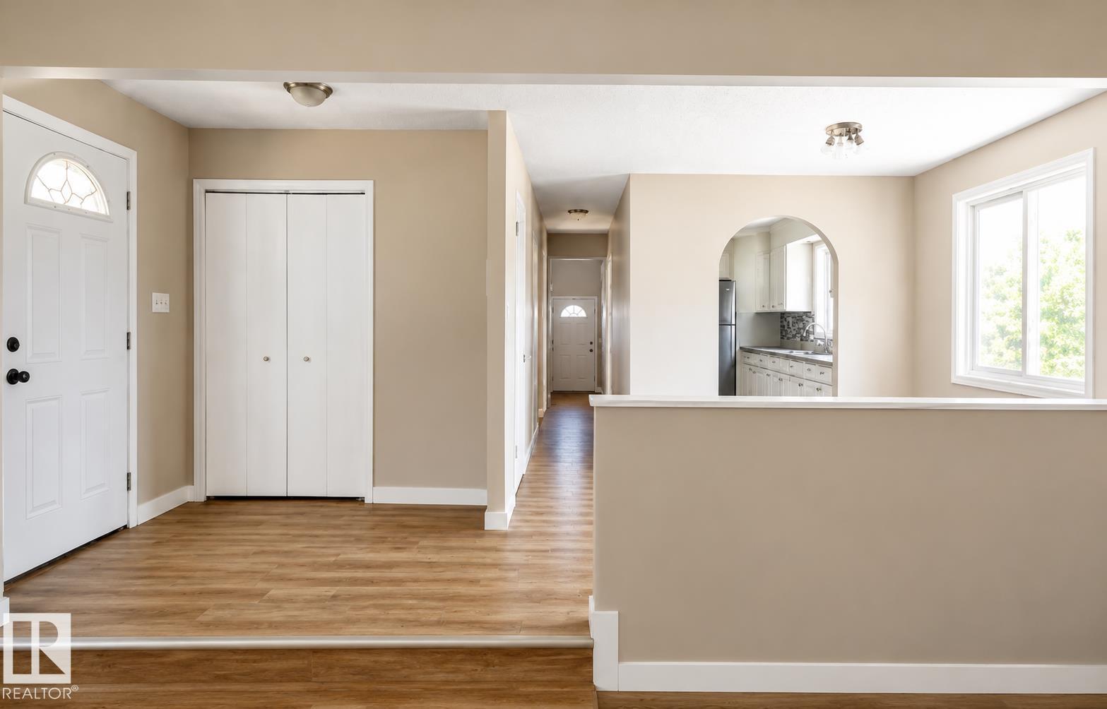 10439 36A Ave NW - 3