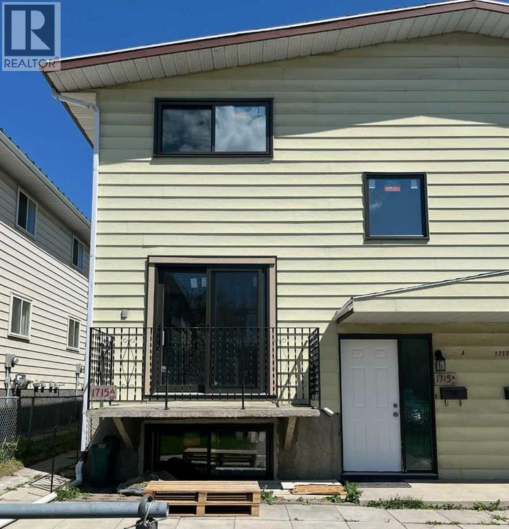 1715a 39 Street SE - 1