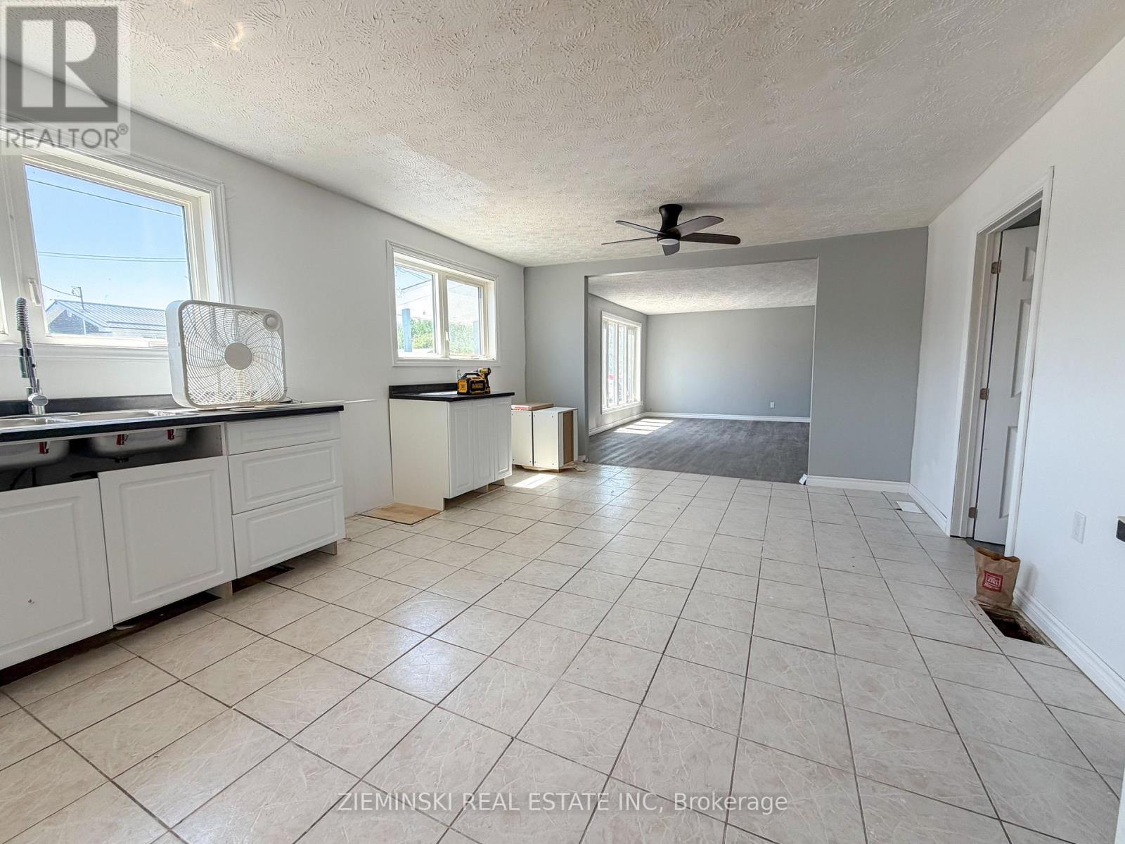 178 BORDELEAU STREET - 2