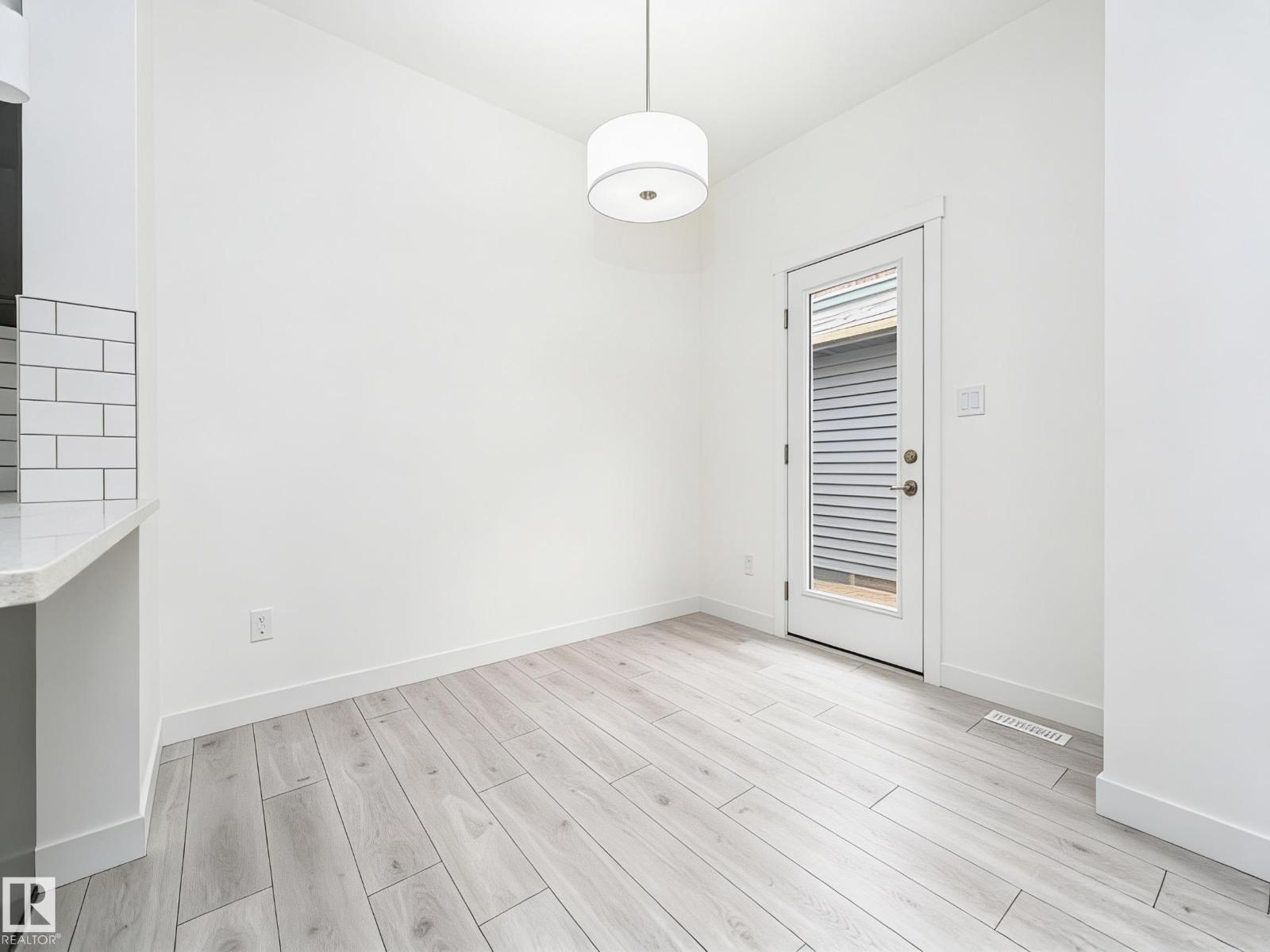 #30 2710 66 ST SW - 22