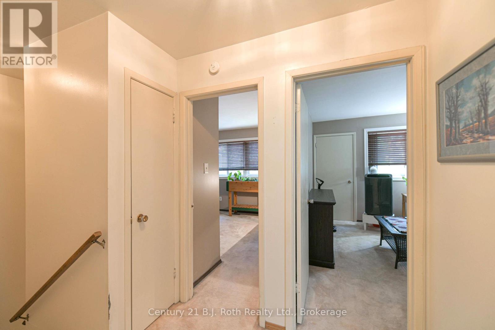 #35 441 BARRIE ROAD - 21