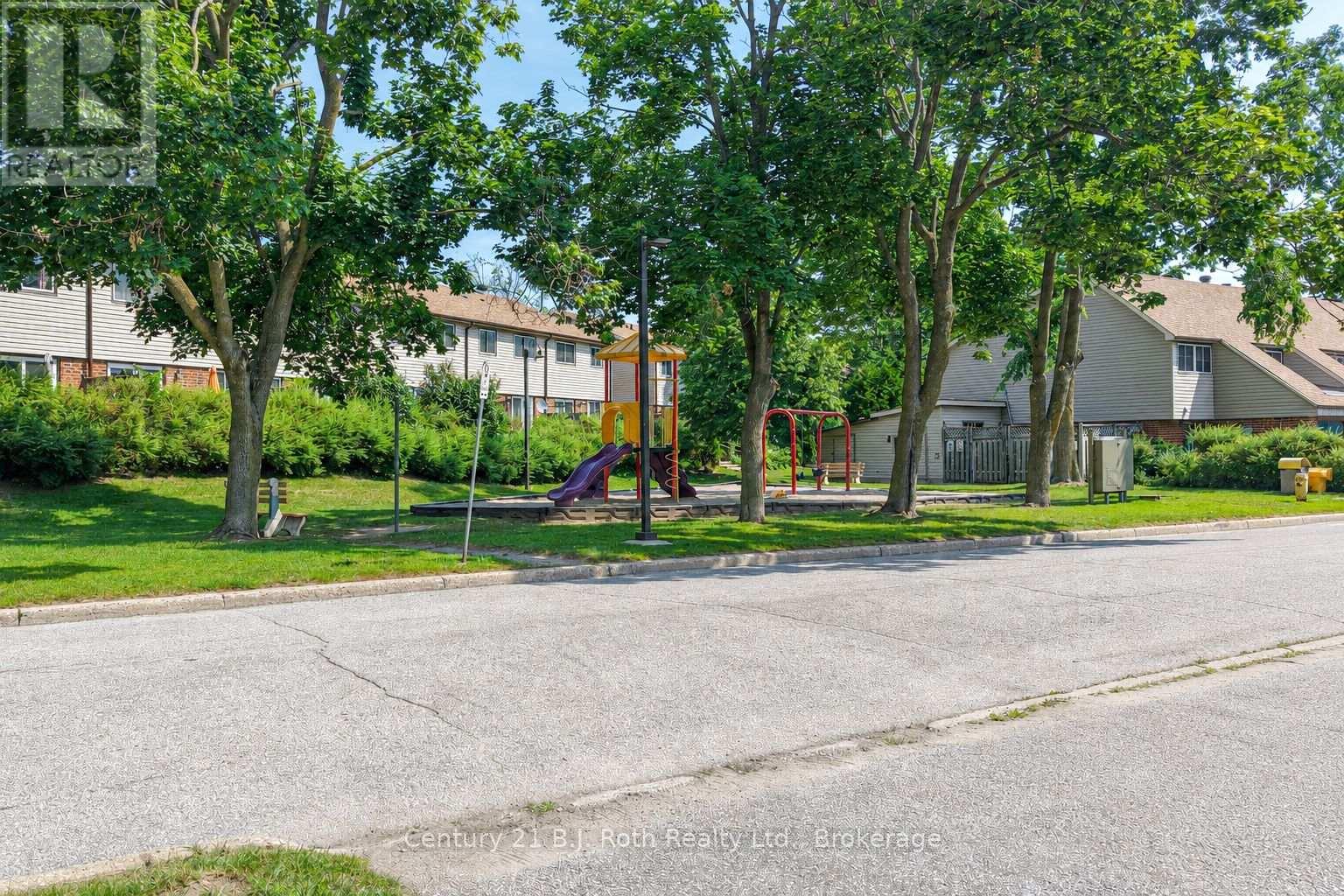#35 441 BARRIE ROAD - 46