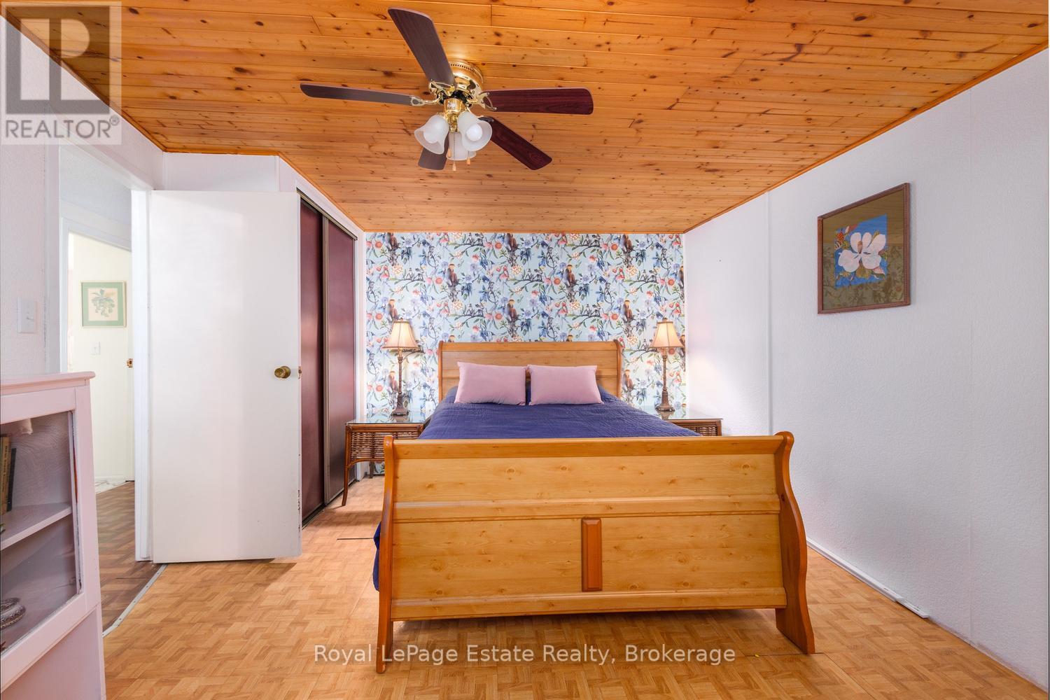 125 THIRD AVENUE N - 16