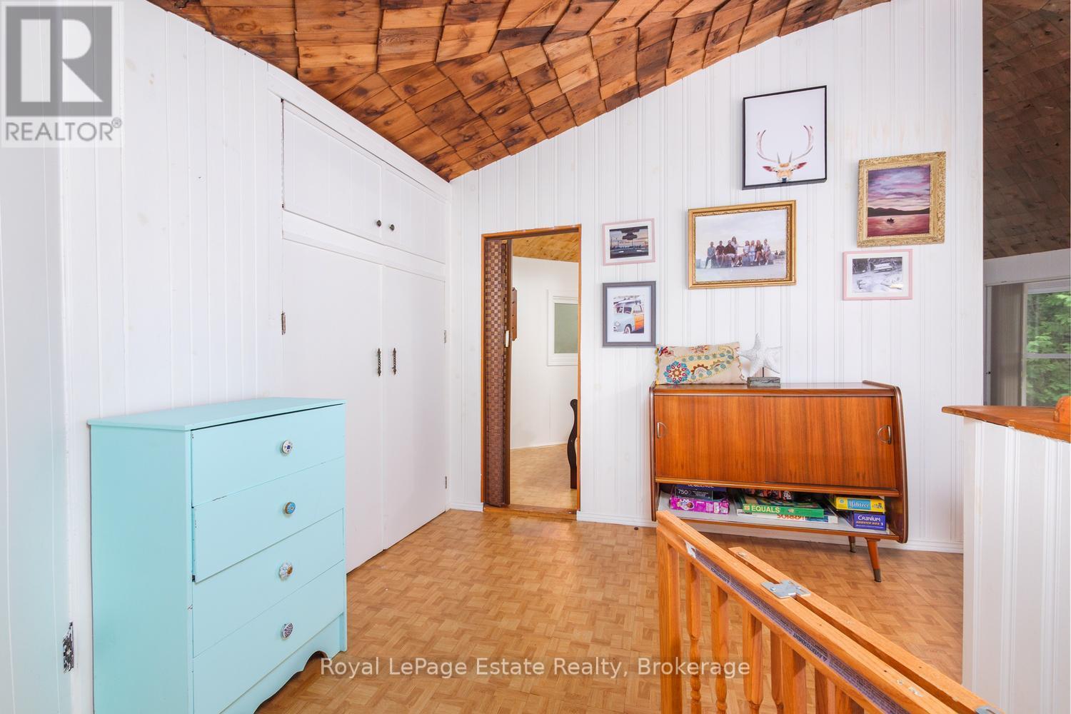 125 THIRD AVENUE N - 20
