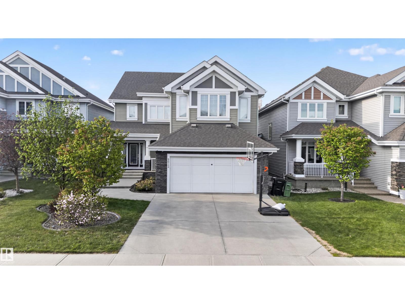 9012 24 AV SW - 10